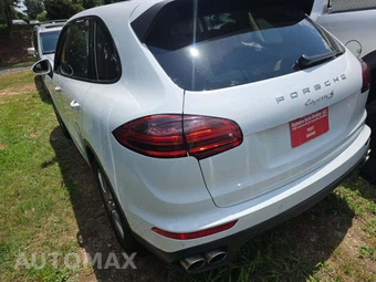2015 Porsche Cayenne S – miniatura 2
