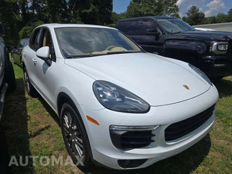 2015 Porsche Cayenne S – miniatura 4