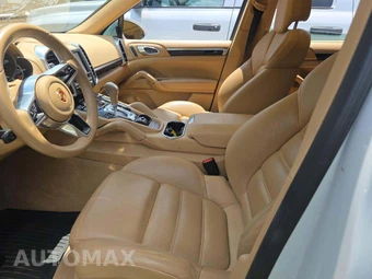 2015 Porsche Cayenne S – miniatura 6