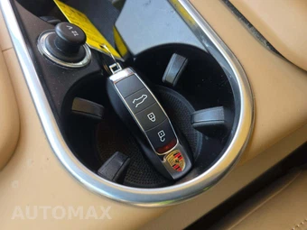 2015 Porsche Cayenne S – miniatura 8