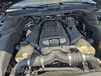 2015 Porsche Cayenne Turbo – miniatura 15