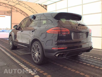 2015 Porsche Cayenne Turbo – miniatura 6