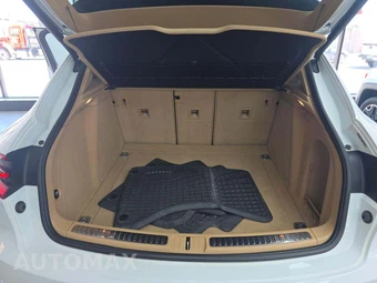 2015 Porsche Macan S – miniatura 14