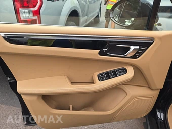 2015 Porsche Macan S – miniatura 14