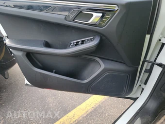2015 Porsche Macan S – miniatura 9