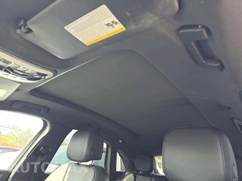 2015 Porsche Macan S – miniatura 11