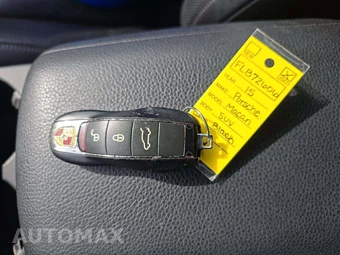 2015 Porsche Macan S – miniatura 8