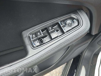 2015 Porsche Macan S – miniatura 27