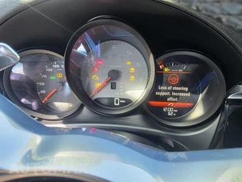 2015 Porsche Macan S – miniatura 17