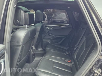 2015 Porsche Macan S – miniatura 9
