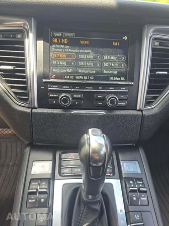 2015 Porsche Macan S – miniatura 10