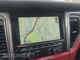 2015 Porsche Macan Turbo – miniatura 26