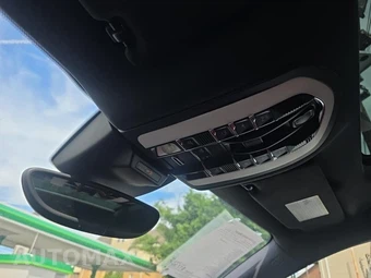 2015 Porsche Macan Turbo – miniatura 27