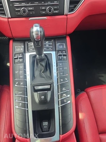 2015 Porsche Macan Turbo – miniatura 28