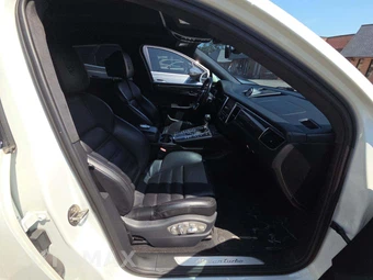 2015 Porsche Macan Turbo – miniatura 18