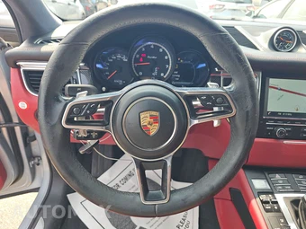 2015 Porsche Macan Turbo – miniatura 10