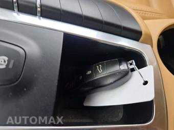 2015 Porsche Macan Turbo – miniatura 5