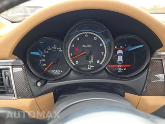 2015 Porsche Macan Turbo – miniatura 6