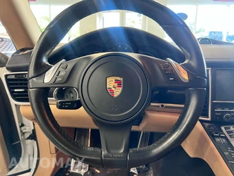 2015 Porsche Panamera 4 - miniatura 13