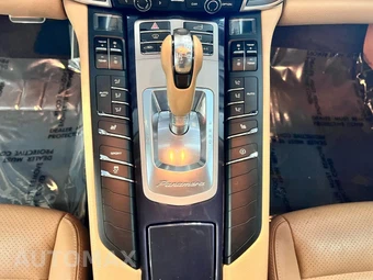 2015 Porsche Panamera 4 - miniatura 16