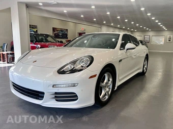2015 Porsche Panamera 4 - miniatura 3