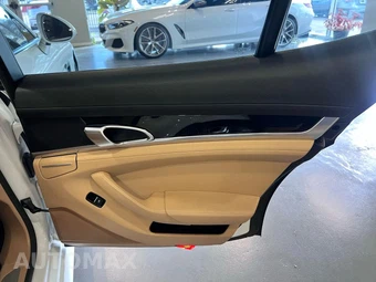 2015 Porsche Panamera 4 - miniatura 31