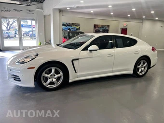 2015 Porsche Panamera 4 - miniatura 4
