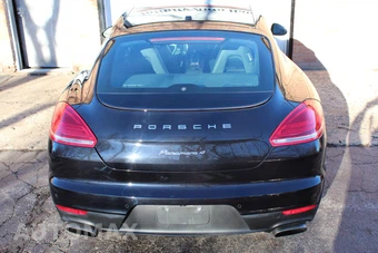 2015 Porsche Panamera 4 - miniatura 11