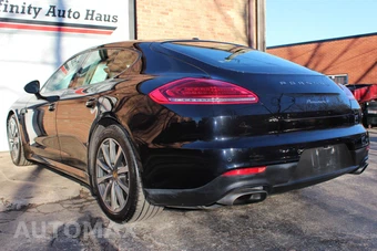 2015 Porsche Panamera 4 - miniatura 12