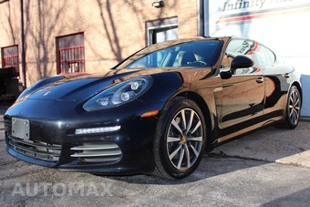 2015 Porsche Panamera 4 - miniatura 2