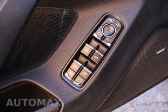 2015 Porsche Panamera 4 - miniatura 32
