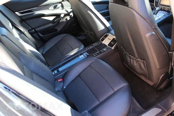 2015 Porsche Panamera 4 - miniatura 39