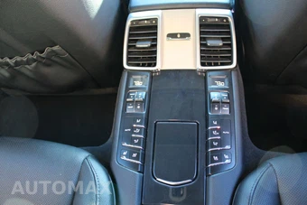 2015 Porsche Panamera 4 - miniatura 41