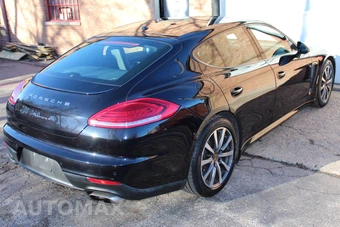 2015 Porsche Panamera 4 - miniatura 9