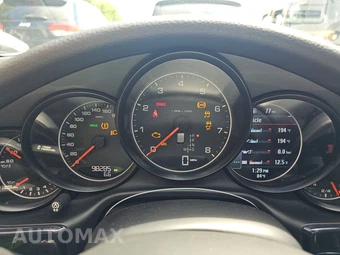 2015 Porsche Panamera 4 – miniatura 12