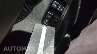 2015 Porsche Panamera 4 – miniatura 23