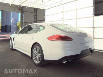 2015 Porsche Panamera 4 – miniatura 6