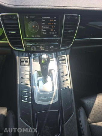 2015 Porsche Panamera S – miniatura 10