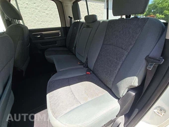 2015 Ram 1500 Big Horn Crew Cab Medium Bed - miniatura 13