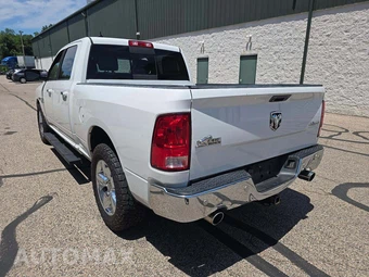 2015 Ram 1500 Big Horn Crew Cab Medium Bed - miniatura 2