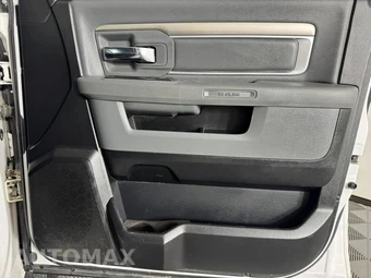 2015 Ram 1500 Big Horn Crew Cab Medium Bed - miniatura 36