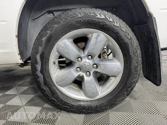 2015 Ram 1500 Big Horn Crew Cab Medium Bed - miniatura 40