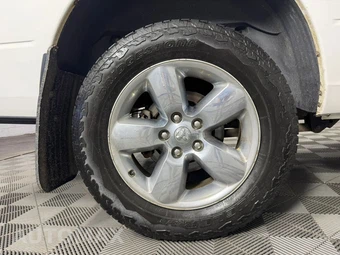 2015 Ram 1500 Big Horn Crew Cab Medium Bed - miniatura 41