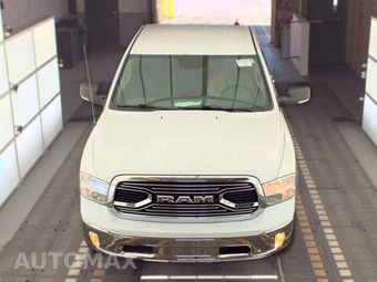 2015 Ram 1500 Big Horn Crew Cab Short Bed - miniatura 2