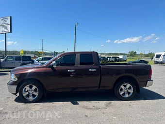2015 Ram 1500 Big Horn Extended Cab Medium Bed - miniatura 3