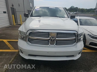 2015 Ram 1500 Express Crew Cab Short Bed - miniatura 2