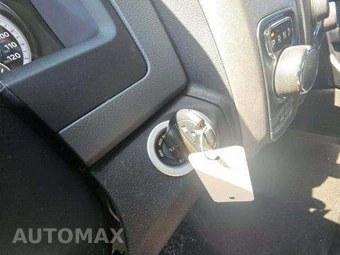 2015 Ram 1500 Express Crew Cab Short Bed - miniatura 8
