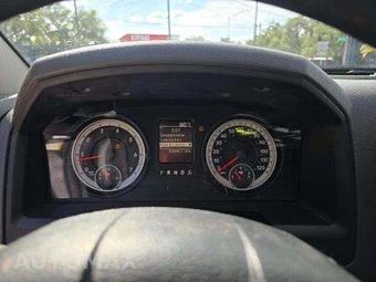 2015 Ram 1500 Express Regular Cab Medium Bed – miniatura 10