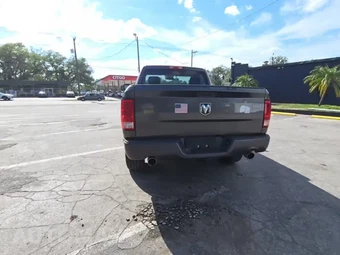 2015 Ram 1500 Express Regular Cab Medium Bed – miniatura 4