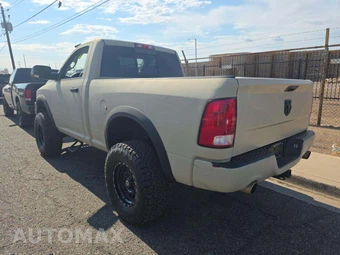 2015 Ram 1500 Express Regular Cab Medium Bed - miniatura 2